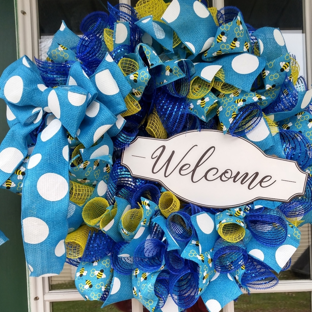 Welcome decor mesh wreath